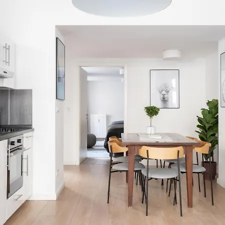 Neue Strasse Apartman *