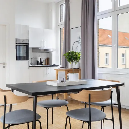 Neue Strasse Apartman *