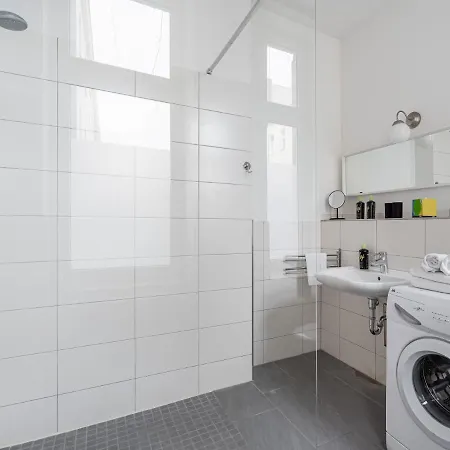 Neue Strasse * Berlin